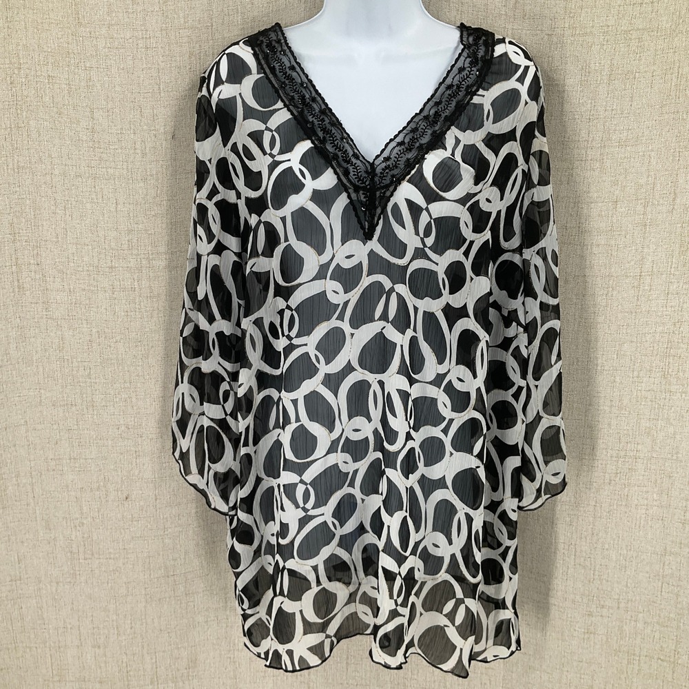 Maggie Barnes Tunic Top Women 1X Black White Geometric Lace V-Neck Boho Sheer